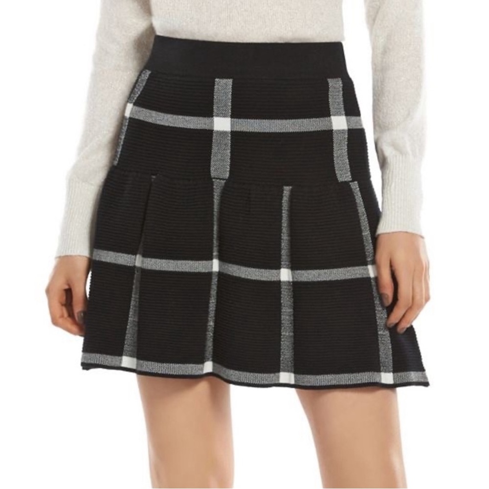 Elle Women’s Black White Pullover Knit Flare Skirt Elastic Waistband XSmall NWT